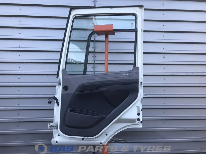 DAF CF Euro 6 - Door and parts for Truck: picture 2 DAF CF Euro 6 - Door and parts for Truck: picture 2
