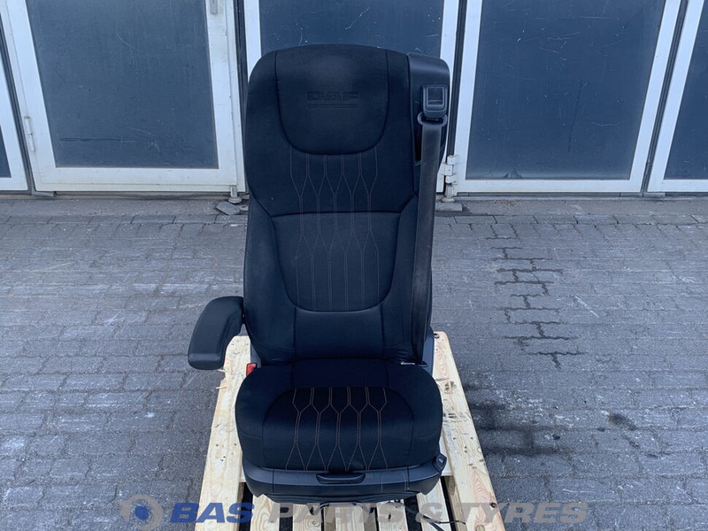 DAF CF Euro 6 - Seat for Truck: picture 1 DAF CF Euro 6 - Seat for Truck: picture 1