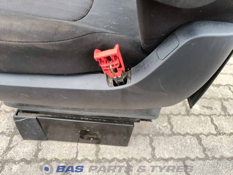 DAF XF106 - Seat for Truck: picture 5 DAF XF106 - Seat for Truck: picture 5