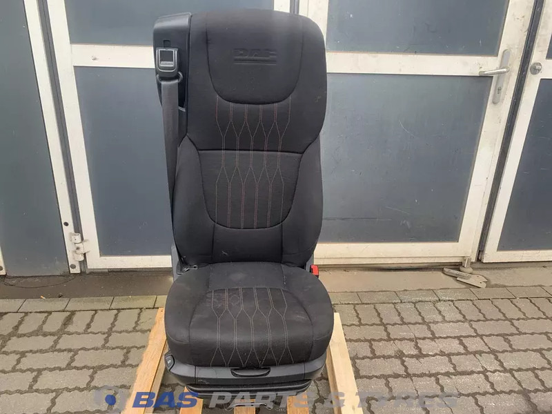 DAF XF106 - Seat for Truck: picture 1 DAF XF106 - Seat for Truck: picture 1