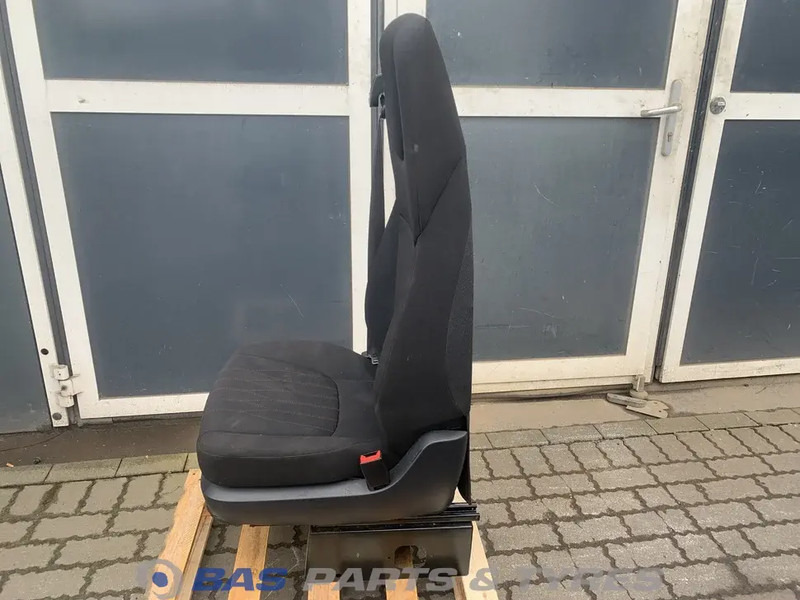 DAF XF106 - Seat for Truck: picture 2 DAF XF106 - Seat for Truck: picture 2
