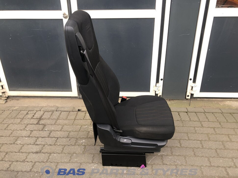 DAF XF106 - Seat for Truck: picture 4 DAF XF106 - Seat for Truck: picture 4