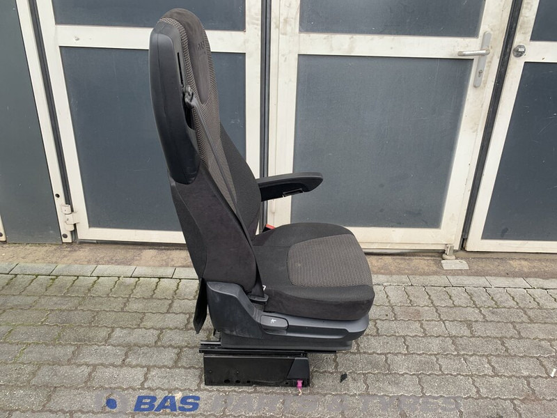 DAF XF106 - Seat for Truck: picture 4 DAF XF106 - Seat for Truck: picture 4