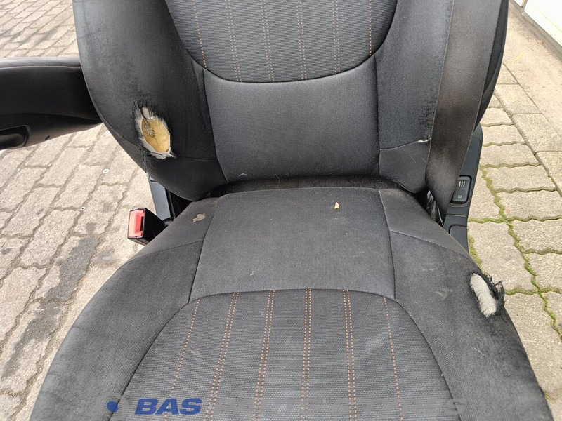 DAF XF106 - Seat for Truck: picture 5 DAF XF106 - Seat for Truck: picture 5