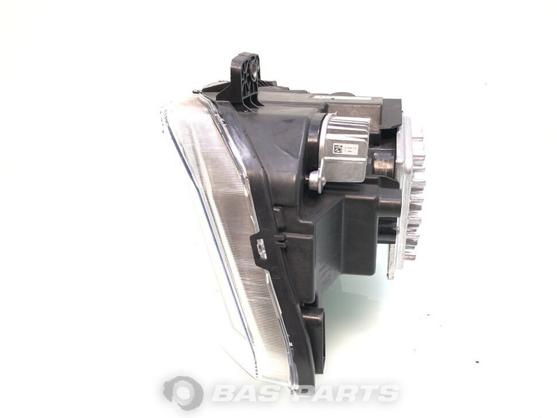 DAF XG - Headlight for Truck: picture 2 DAF XG - Headlight for Truck: picture 2