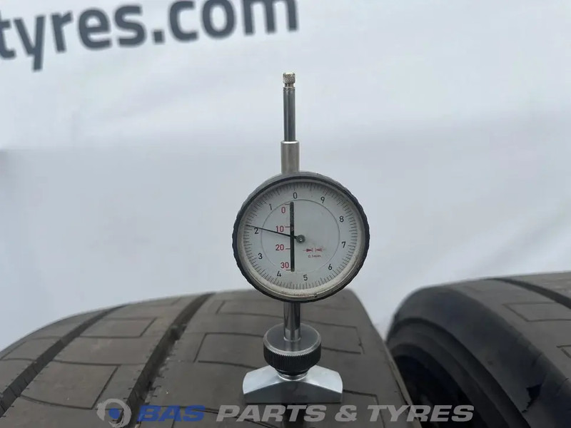 Firestone  - Tire for Truck: picture 3 Firestone  - Tire for Truck: picture 3