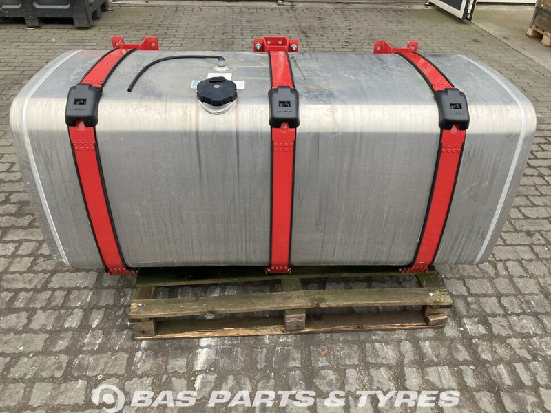 MAN - Fuel tank for Truck: picture 1 MAN - Fuel tank for Truck: picture 1