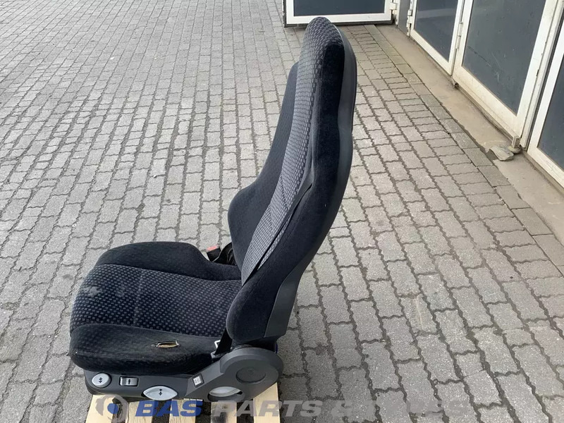 Mercedes-Benz Atego MP2 - Seat for Truck: picture 2 Mercedes-Benz Atego MP2 - Seat for Truck: picture 2