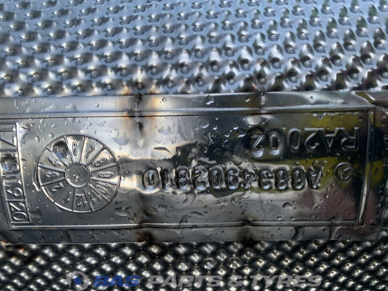 Mercedes-Benz Uitlaatpijp Mercedes A 663 490 28 10 - Exhaust pipe for Truck: picture 4 Mercedes-Benz Uitlaatpijp Mercedes A 663 490 28 10 - Exhaust pipe for Truck: picture 4