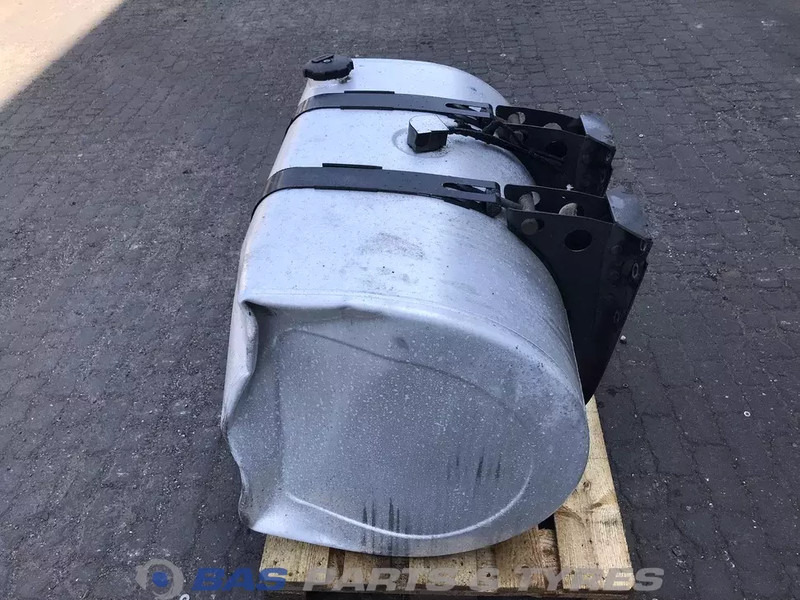 Renault - Fuel tank for Truck: picture 2 Renault - Fuel tank for Truck: picture 2
