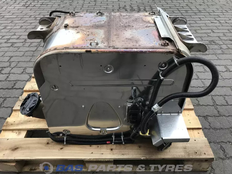 Renault - Muffler for Truck: picture 3 Renault - Muffler for Truck: picture 3