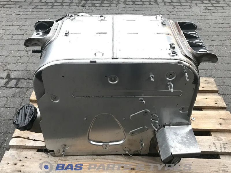 Renault  - Muffler for Truck: picture 3 Renault  - Muffler for Truck: picture 3