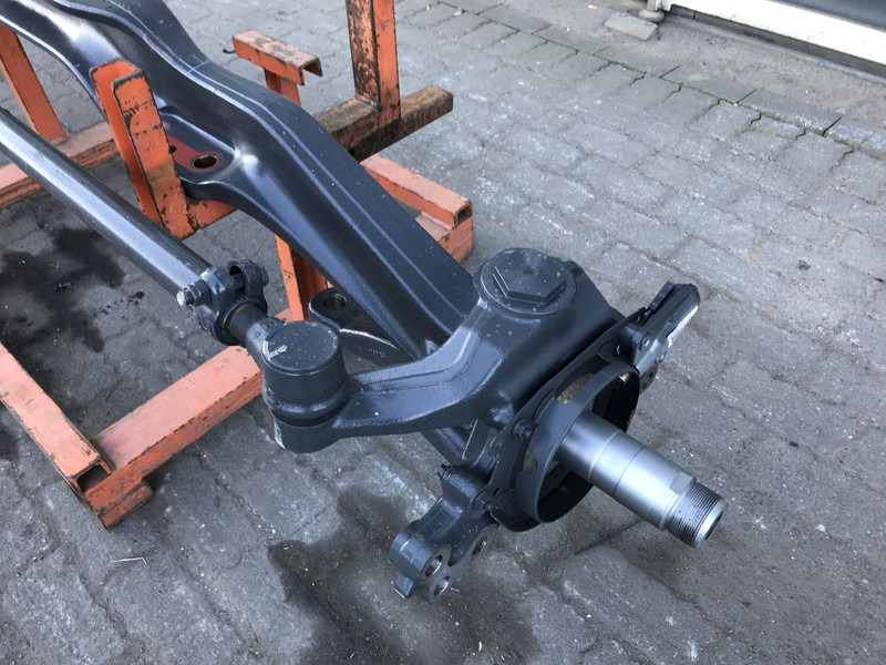 Renault Renault FAL 8.0 Vooras 7421299078 - Front axle for Truck: picture 2 Renault Renault FAL 8.0 Vooras 7421299078 - Front axle for Truck: picture 2