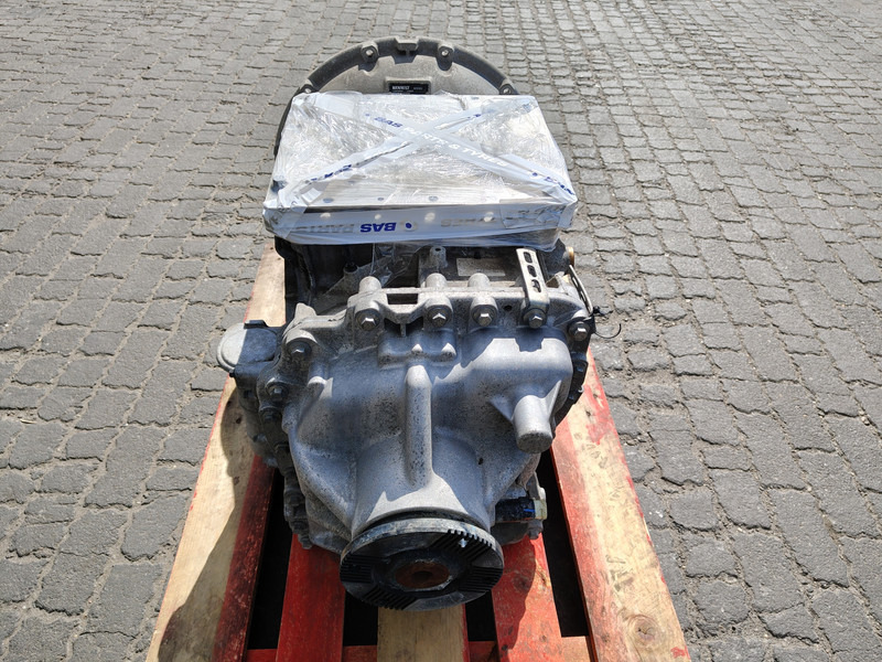 Renault T-Serie - Gearbox for Truck: picture 2 Renault T-Serie - Gearbox for Truck: picture 2