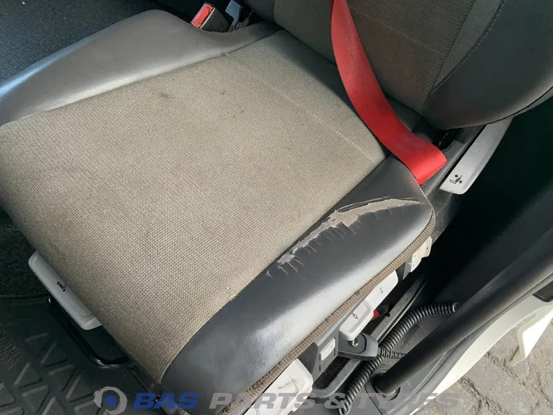 Cab and interior for Truck Renault T-Serie: picture 10 Cab and interior for Truck Renault T-Serie: picture 10