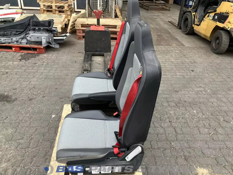 Renault T-Serie - Seat for Truck: picture 2 Renault T-Serie - Seat for Truck: picture 2