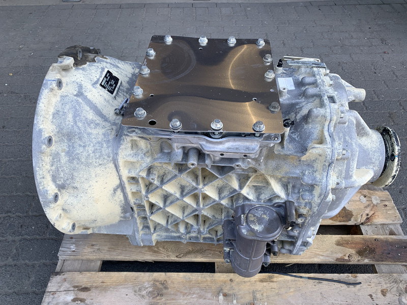 Renault T-Serie - Gearbox for Truck: picture 1 Renault T-Serie - Gearbox for Truck: picture 1