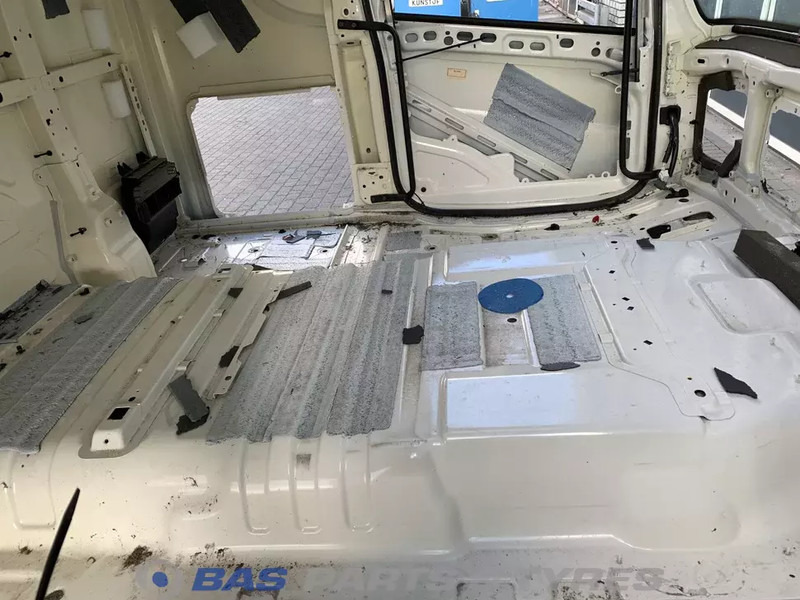 Scania R-Serie NextGen Scania CR-20 Highline L3H2 2044113 - Cab and interior for Truck: picture 5 Scania R-Serie NextGen Scania CR-20 Highline L3H2 2044113 - Cab and interior for Truck: picture 5