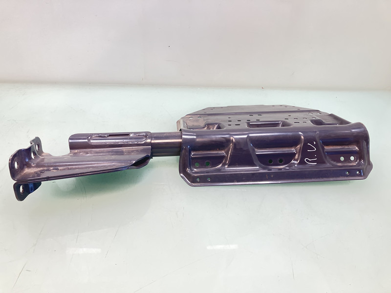 Scania Spatschermsteun Scania 1927262 - Frame/ Chassis for Truck: picture 1 Scania Spatschermsteun Scania 1927262 - Frame/ Chassis for Truck: picture 1