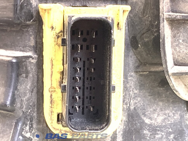 Volvo FH16 (FH5) - Headlight for Truck: picture 3 Volvo FH16 (FH5) - Headlight for Truck: picture 3