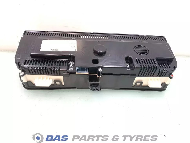 Volvo FH3 Instrumentenpaneel Volvo 21589170 - Dashboard for Truck: picture 2 Volvo FH3 Instrumentenpaneel Volvo 21589170 - Dashboard for Truck: picture 2