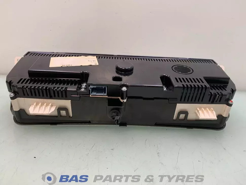 Volvo FH3 Instrumentenpaneel Volvo 21589170 - Dashboard for Truck: picture 3 Volvo FH3 Instrumentenpaneel Volvo 21589170 - Dashboard for Truck: picture 3