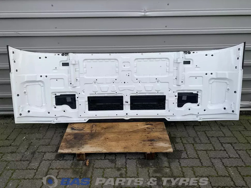 Volvo FH4 Frontklep Volvo 82219161 - Grill for Truck: picture 2 Volvo FH4 Frontklep Volvo 82219161 - Grill for Truck: picture 2