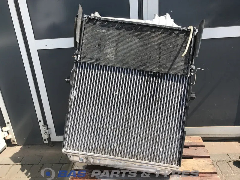 Volvo FH4 - Radiator for Truck: picture 2 Volvo FH4 - Radiator for Truck: picture 2