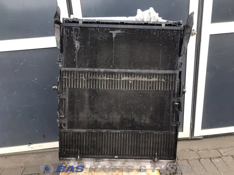 Volvo FH4 - Radiator for Truck: picture 2 Volvo FH4 - Radiator for Truck: picture 2