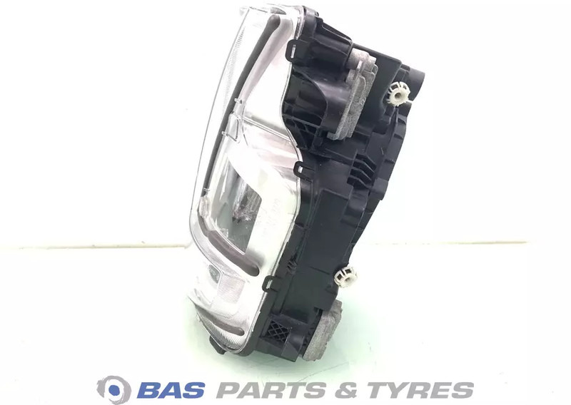 Volvo FH4B - Headlight for Truck: picture 2 Volvo FH4B - Headlight for Truck: picture 2