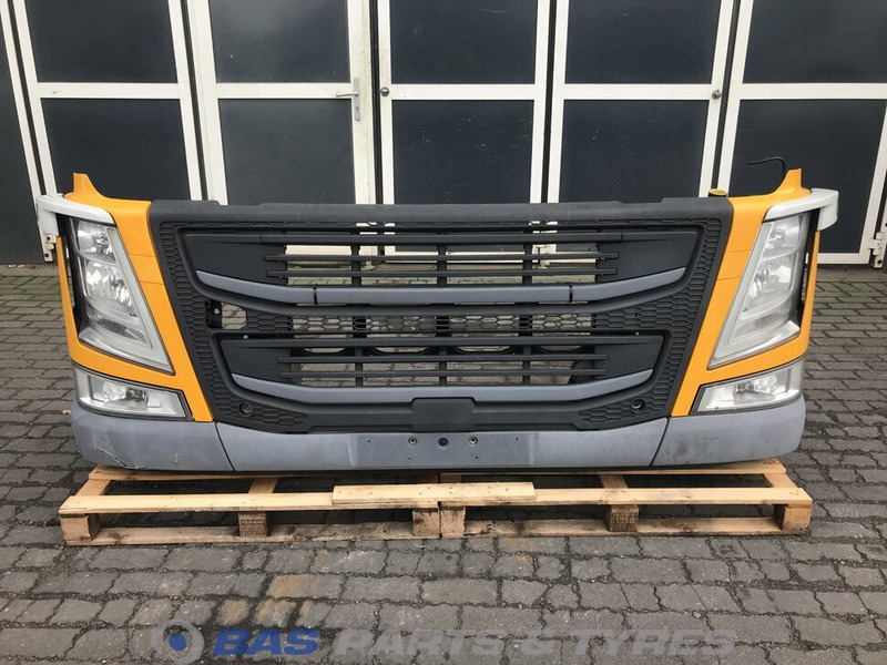 Volvo FM4 - Bumper for Truck: picture 1 Volvo FM4 - Bumper for Truck: picture 1