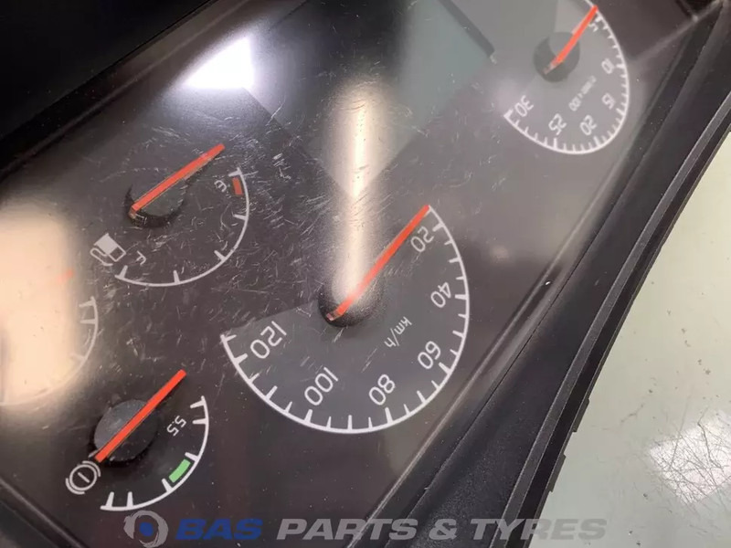 Volvo Instrumentenpaneel Volvo 3198591 - Dashboard for Truck: picture 4 Volvo Instrumentenpaneel Volvo 3198591 - Dashboard for Truck: picture 4