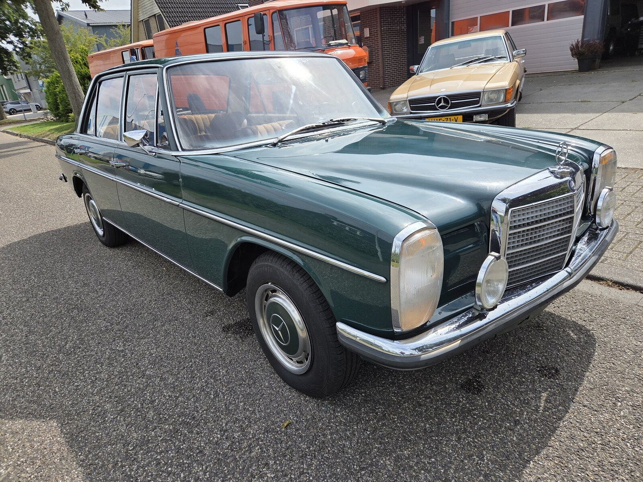 Mercedes-Benz 220 (W115) auto - Car: picture 3 Mercedes-Benz 220 (W115) auto - Car: picture 3