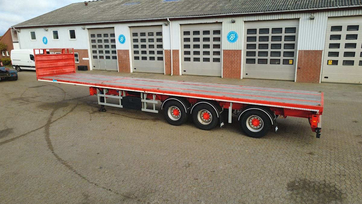 SDC - Dropside/ Flatbed semi-trailer: picture 2 SDC - Dropside/ Flatbed semi-trailer: picture 2