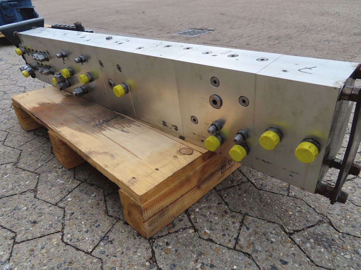 Goldhofer Bejeningsblok t. uni-svanehals - Spare parts for Trailer: picture 5 Goldhofer Bejeningsblok t. uni-svanehals - Spare parts for Trailer: picture 5