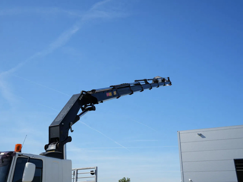 DAF CF 85 FAN Kraanwagen met bak, 47 t. HMF kraan - Crane truck: picture 2 DAF CF 85 FAN Kraanwagen met bak, 47 t. HMF kraan - Crane truck: picture 2