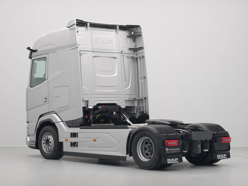 DAF XG 480 FT DVS LEATHER PTO-PREP B3-ALARM SILVER METALLIC (J5320MESI) VECTO 2 - Tractor unit: picture 4 DAF XG 480 FT DVS LEATHER PTO-PREP B3-ALARM SILVER METALLIC (J5320MESI) VECTO 2 - Tractor unit: picture 4