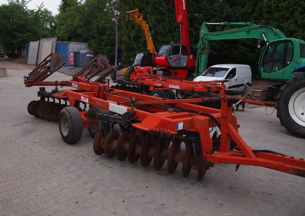 Brona talerzowa GREGOIRE-BESSON talerzówka 3,5m Brona talerzowa 3,5m z wałem - Disc harrow: picture 5 Brona talerzowa GREGOIRE-BESSON talerzówka 3,5m Brona talerzowa 3,5m z wałem - Disc harrow: picture 5