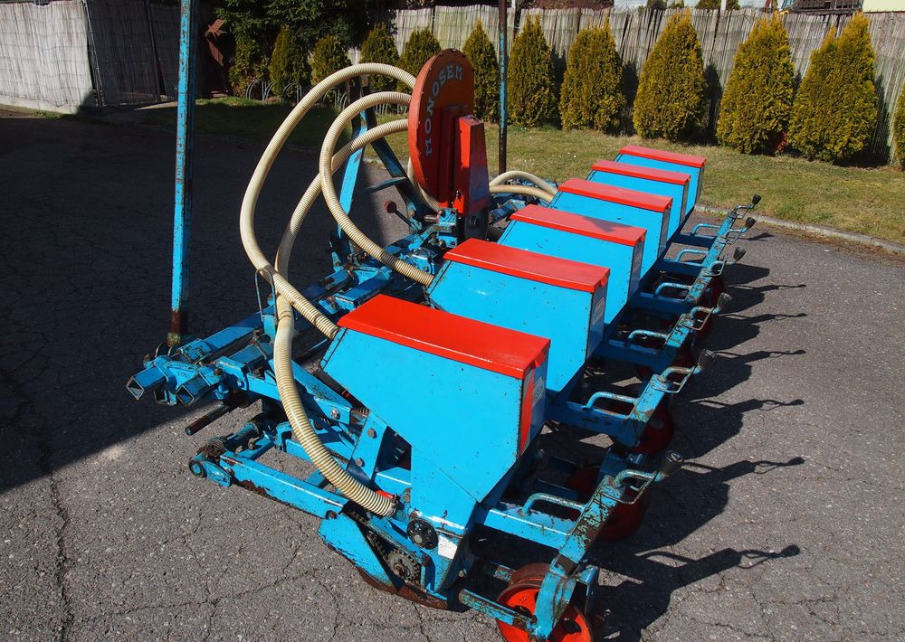 Siewnik Monosem do kukurydzy ,buraków i słonecznika - Precision sowing machine: picture 4 Siewnik Monosem do kukurydzy ,buraków i słonecznika - Precision sowing machine: picture 4