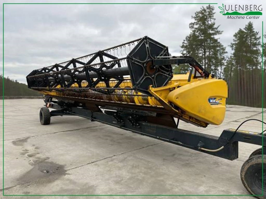 Combine harvester New Holland CR9090: picture 10 Combine harvester New Holland CR9090: picture 10