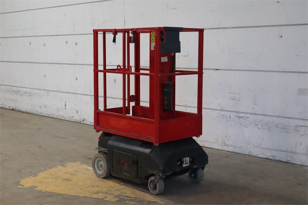 Bravi Lui Mini HD - Vertical mast lift: picture 2 Bravi Lui Mini HD - Vertical mast lift: picture 2