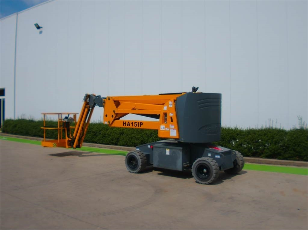 Haulotte HA15IP - Articulated boom: picture 3 Haulotte HA15IP - Articulated boom: picture 3