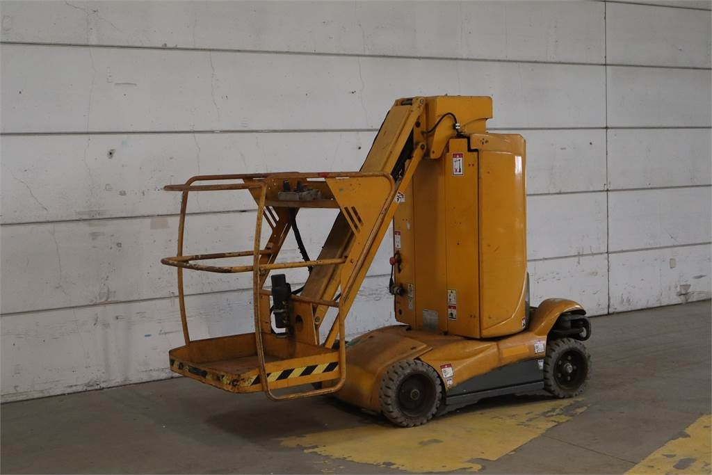 Haulotte STAR 10 - Vertical mast lift: picture 2 Haulotte STAR 10 - Vertical mast lift: picture 2