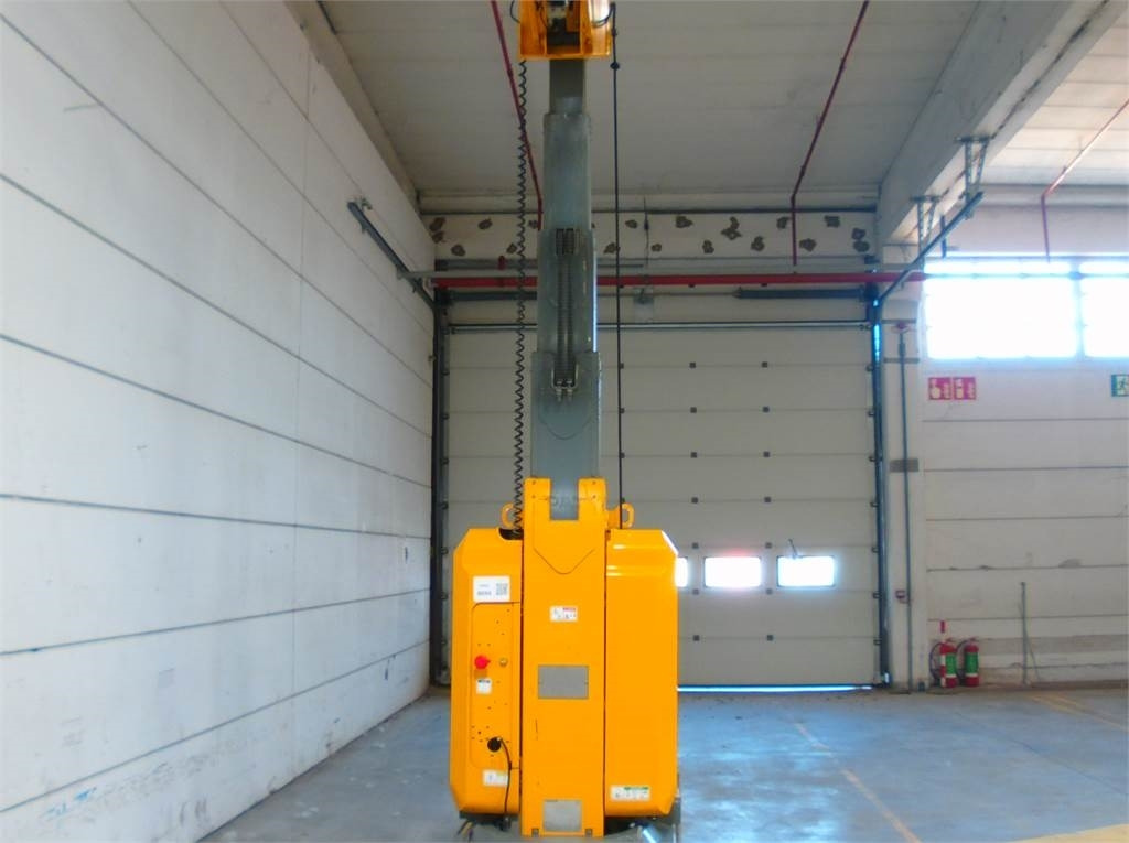 Vertical mast lift Haulotte STAR 10: picture 8