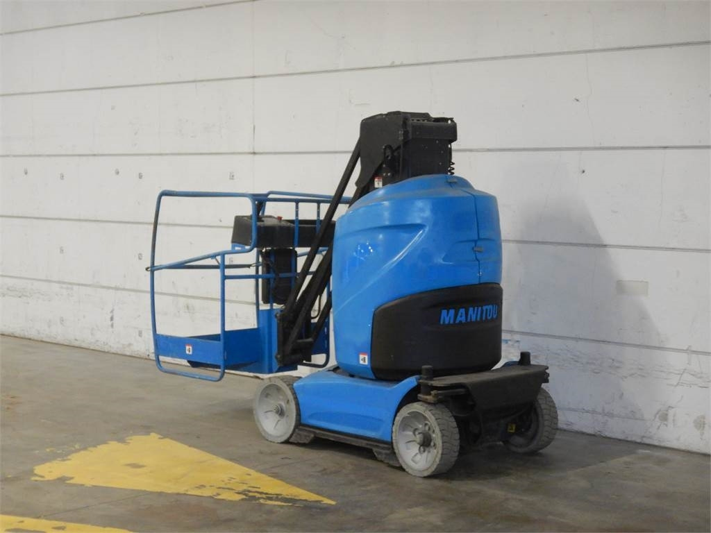 Manitou 100VJR - Vertical mast lift: picture 3 Manitou 100VJR - Vertical mast lift: picture 3