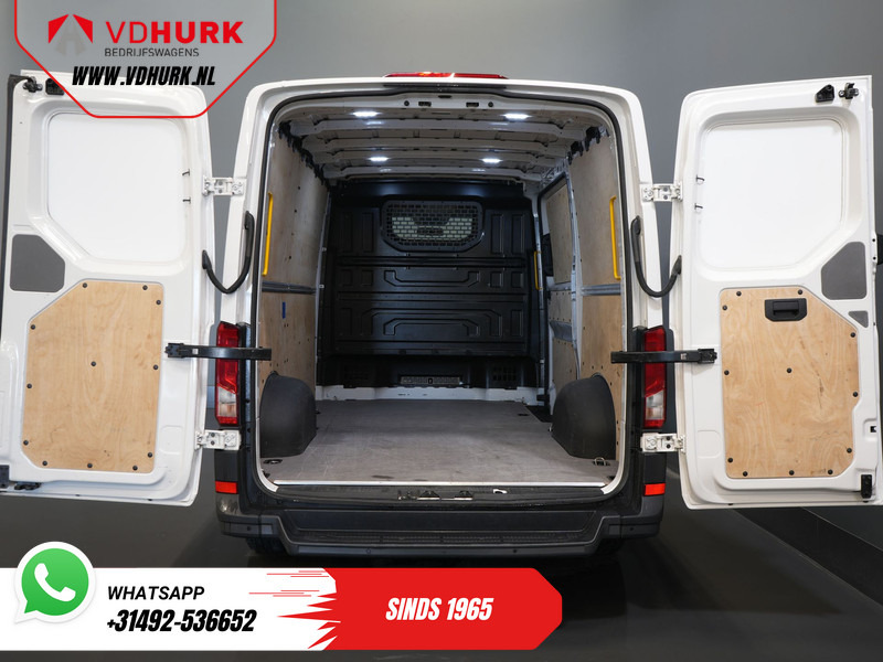 Volkswagen Crafter 2.0 TDI 140 pk DSG Aut. L3H2 BPM VRIJ! CarPlay/ Navi/ Airco/ PDC V+A - Small van: picture 5 Volkswagen Crafter 2.0 TDI 140 pk DSG Aut. L3H2 BPM VRIJ! CarPlay/ Navi/ Airco/ PDC V+A - Small van: picture 5