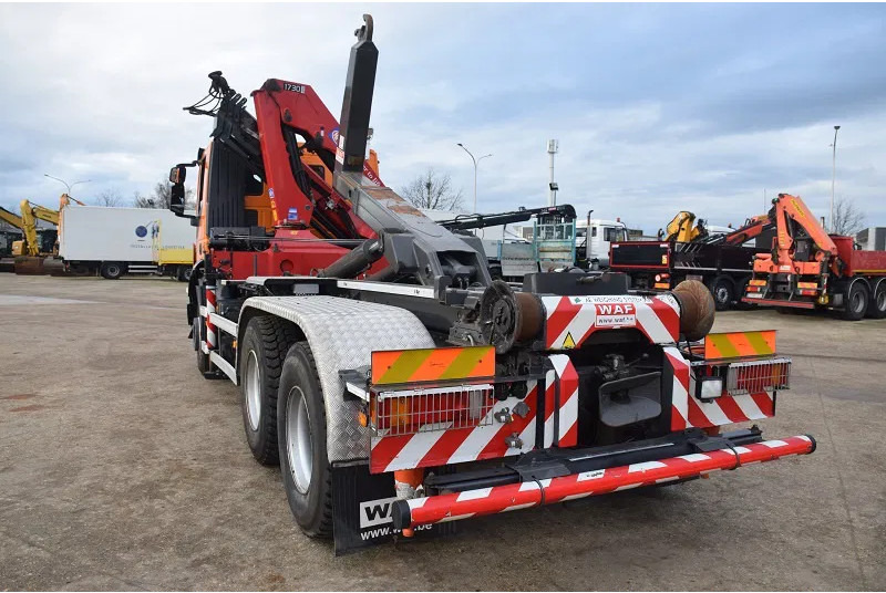 Hook lift truck Iveco Trakker AD260T36: picture 13
