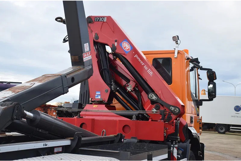 Hook lift truck Iveco Trakker AD260T36: picture 10