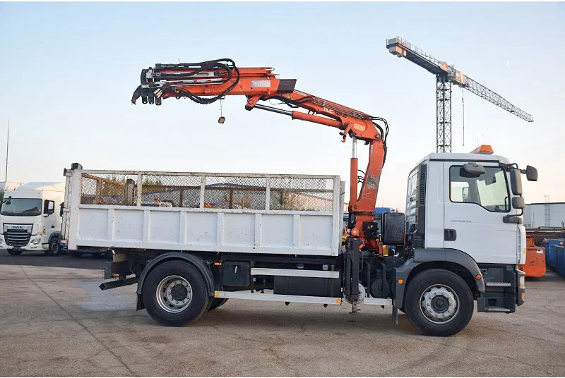 MAN TGM 18.240 - Crane truck: picture 5 MAN TGM 18.240 - Crane truck: picture 5