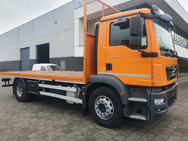 MAN TGM 18.290 - Dropside/ Flatbed truck: picture 2 MAN TGM 18.290 - Dropside/ Flatbed truck: picture 2